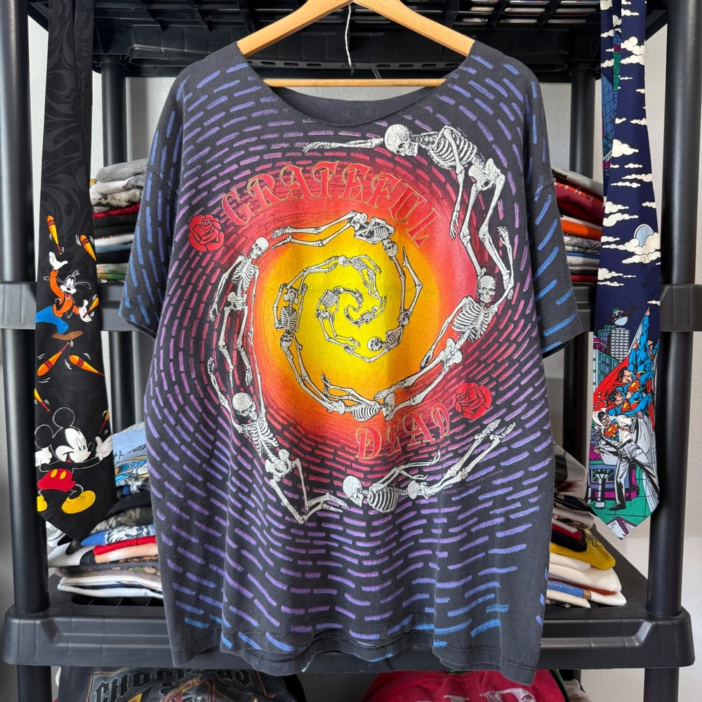 Vintage 90s Black Grateful Dead Spiral Skeletons All Over Print T-Shirt XL